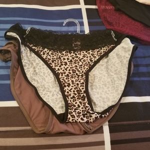 Lace trimmed panties size L